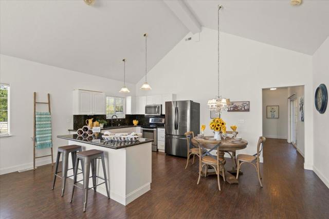 1080 Spring Grove Road, Hollister CA: https://media.crmls.org/mediaz/4431335c-413b-4daf-b153-af0d28519427.jpg
