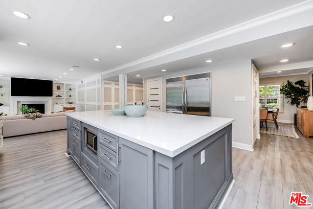 3544 Laurel Canyon Boulevard, Studio City CA: https://media.crmls.org/mediaz/443194fb-28f5-4c3d-9dd5-de116cc61b64.jpg