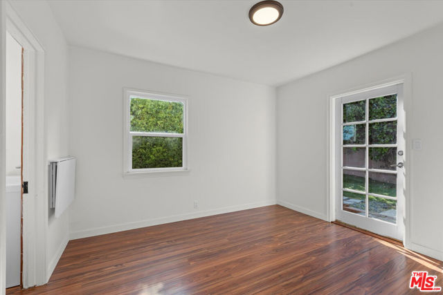 711 Pier Avenue, Santa Monica CA: https://media.crmls.org/mediaz/44323f0b-94b9-4667-a036-e1ba2103b5dd.jpg