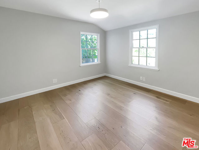 2252 Verde Oak Drive, Los Angeles CA: https://media.crmls.org/mediaz/44327298-159a-4d96-a8e0-4f50acc22529.jpg