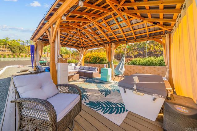 1569 Via Monserate, Fallbrook CA: https://media.crmls.org/mediaz/44333c21-ab58-45cd-867c-42a0a42260b7.jpg