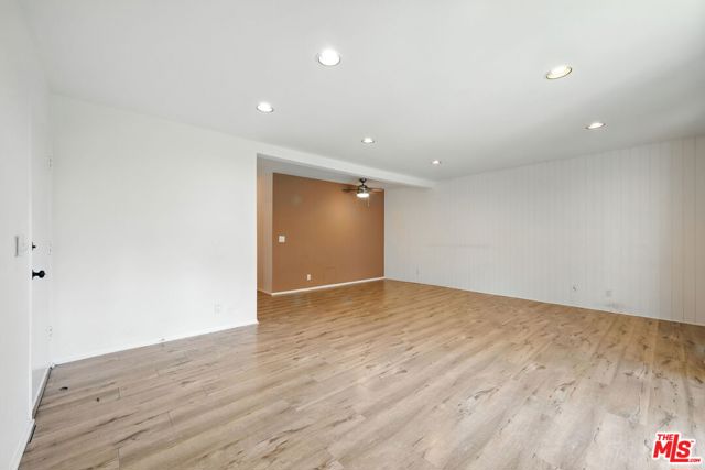 4810 Hollow Corner Road, Culver City CA: https://media.crmls.org/mediaz/443382e5-2bce-4f15-987c-3cfc410e3891.jpg