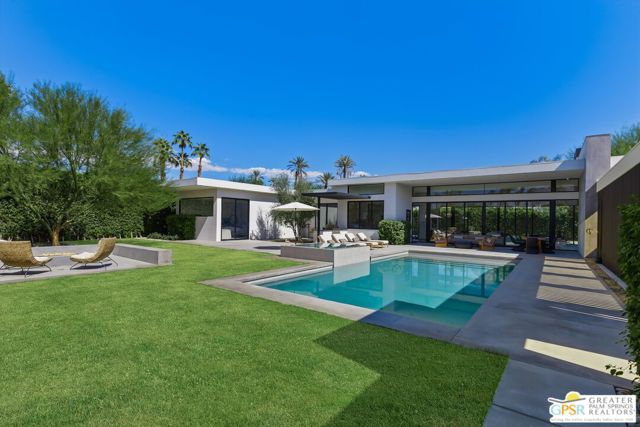 8 Desert Lark Circle, Rancho Mirage, CA 92270