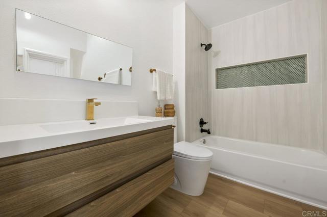 Detail Gallery Image 19 of 29 For 2041 Shadytree Ln, Encinitas,  CA 92024 - 2 Beds | 2 Baths