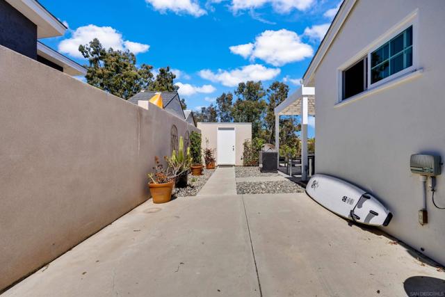 3467 Shawnee Rd, San Diego CA: https://media.crmls.org/mediaz/4433aa46-4386-4150-aef5-18947984e521.jpg