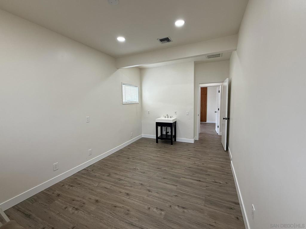 MLS #250033249SD image #16