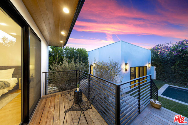 123 S Kilkea Drive, Los Angeles CA: https://media.crmls.org/mediaz/44340b0c-071e-41f1-8e01-a09824459381.jpg
