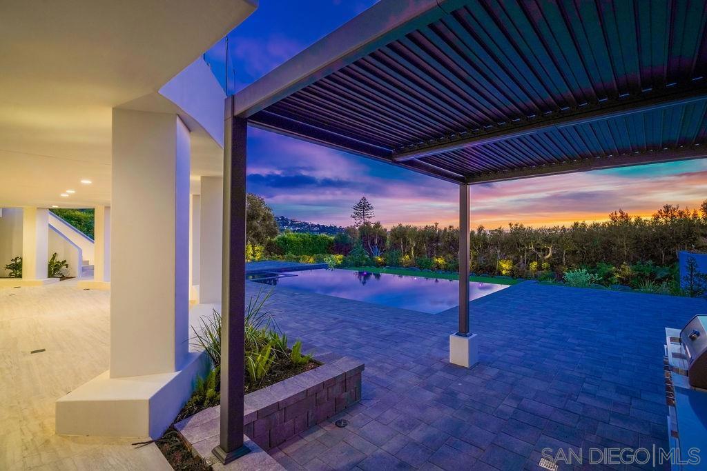 8308 Calle Del Cielo - photo 20