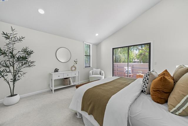 163 Gladys Ave, Mountain View CA: https://media.crmls.org/mediaz/4434ab2d-542b-4357-a952-daf633bea967.jpg