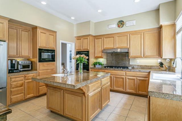 18345 Serra Avenida, Morgan Hill CA: https://media.crmls.org/mediaz/443539c6-100b-40cb-9711-28b7e7197de9.jpg