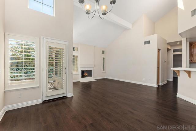 12646 Springbrook Dr, San Diego CA: https://media.crmls.org/mediaz/4436e35d-718c-4169-901d-f7af685f201b.jpg