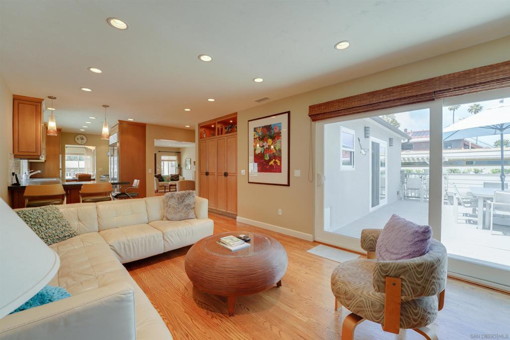 8139 Paseo Del Ocaso - photo 4