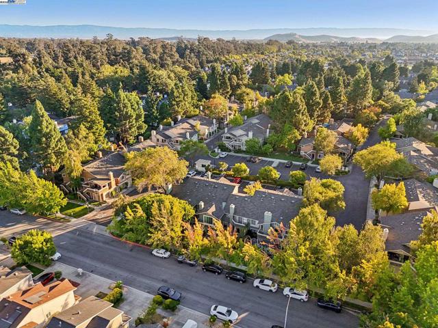 34627 Pueblo Terrace, Fremont CA: https://media.crmls.org/mediaz/44382b36-74ea-4f83-827e-5ec2fb664a4e.jpg