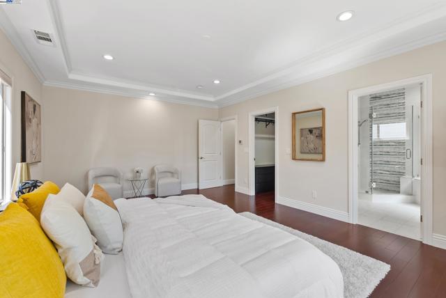 12763 Camrose Ave, Saratoga CA: https://media.crmls.org/mediaz/44393e50-d0bf-4f78-8869-a323b82a3cac.jpg