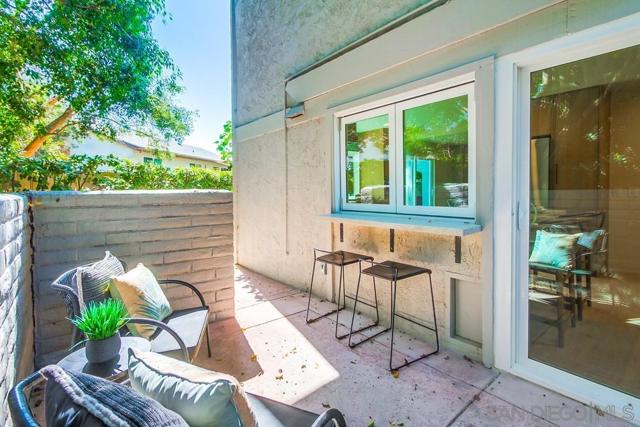 2223 Caminito Preciosa Sur, La Jolla CA: https://media.crmls.org/mediaz/44398cee-9060-4343-ae62-8fb9599335ca.jpg