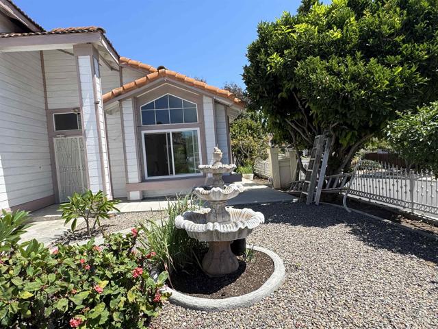 14305 EL VESTIDO STREET, San Diego CA: https://media.crmls.org/mediaz/44398f01-0ba3-4b24-9068-36c838064767.jpg