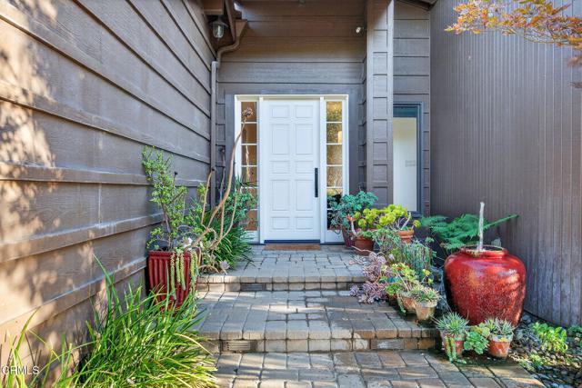 612 Shasta Drive, Santa Paula CA: https://media.crmls.org/mediaz/443a66a3-f8d7-4c0b-8af6-3f395b3e3fed.jpg