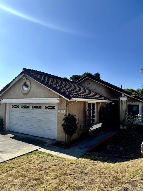 Detail Gallery Image 1 of 1 For 3831 King St., La Mesa,  CA 91941 - 3 Beds | 2 Baths