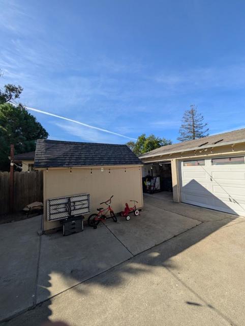 1844 Elm Street, Livermore CA: https://media.crmls.org/mediaz/443b3aa3-2cf6-4be3-b9e5-5f07e0eb0383.jpg