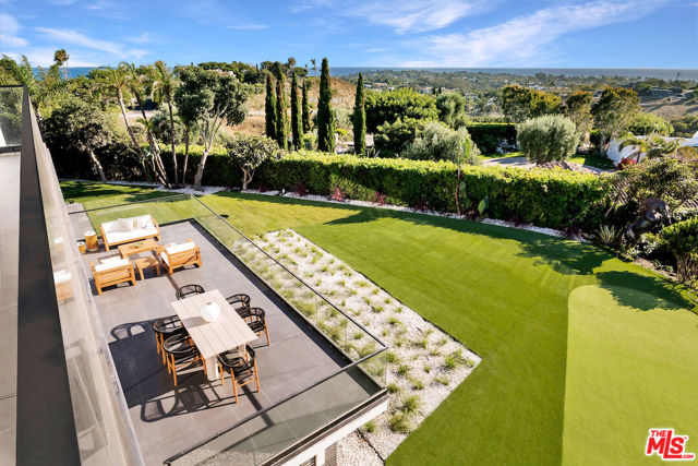 5931 Kanan Dume Road, Malibu CA: https://media.crmls.org/mediaz/443b655a-6bfa-4a82-8cd2-4227eb68ee65.jpg