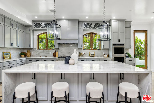 6888 Alta Vista Drive, Rancho Palos Verdes CA: https://media.crmls.org/mediaz/443b9465-0959-4901-a826-2a75f3ed99be.jpg