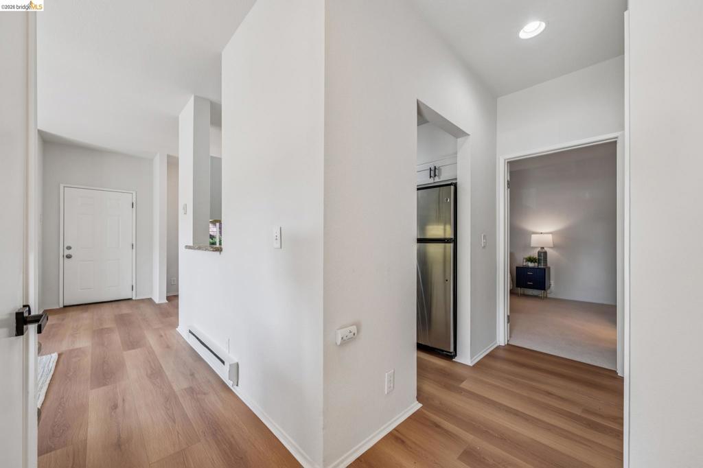 https://media.crmls.org/mediaz/443c437d-17b4-473d-88bf-6b8924e7c57e.jpg?preset=X-Large
