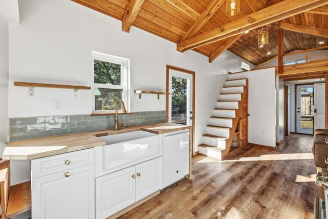 15 Braemoor Drive, Santa Cruz CA: https://media.crmls.org/mediaz/443c5d67-b4d3-46f8-adbc-32bc79648d37.jpg