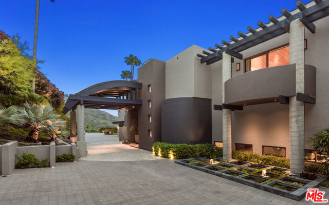 26720 Via Linda Street, Malibu CA: https://media.crmls.org/mediaz/443c86cb-fa76-4f50-8518-823fc1ee392a.jpg