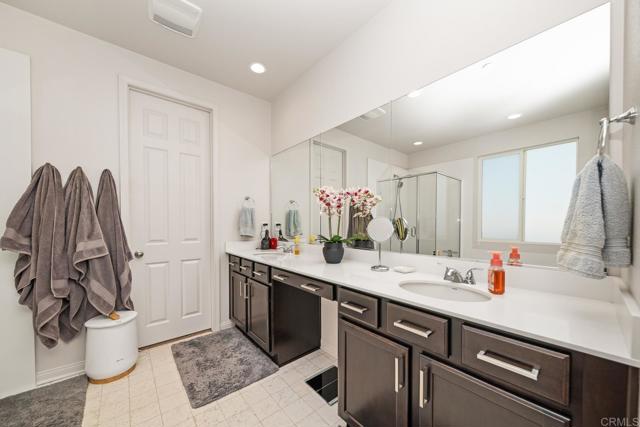 30536 Fragrant Street, Murrieta CA: https://media.crmls.org/mediaz/443d8249-0058-442e-ad3f-593afef41332.jpg