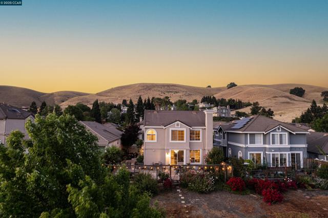315 Glasgow Circle, Danville CA: https://media.crmls.org/mediaz/443d9239-e43e-4764-8aac-4b15fe8bea1c.jpg