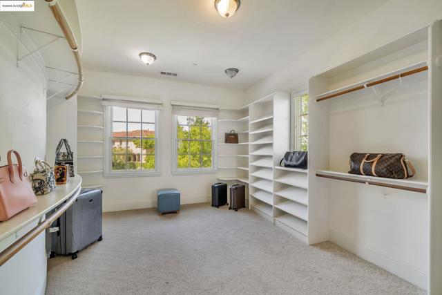 1853 Via Di Salerno, Pleasanton CA: https://media.crmls.org/mediaz/443e16e8-2e87-4447-9591-13ffe2196d79.jpg