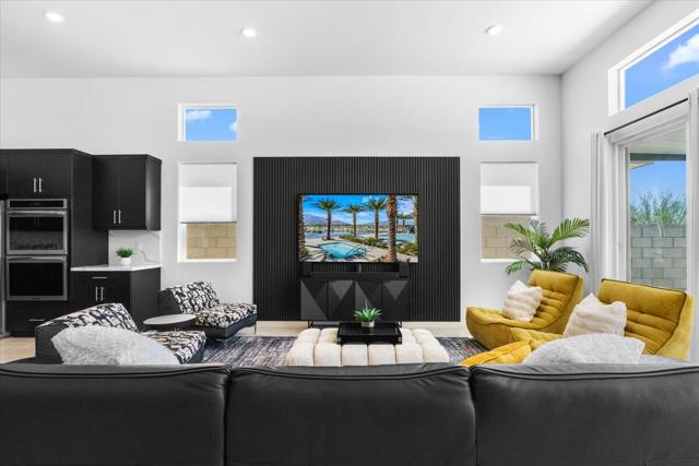 211 Mustang Lane, Palm Springs, CA 92262