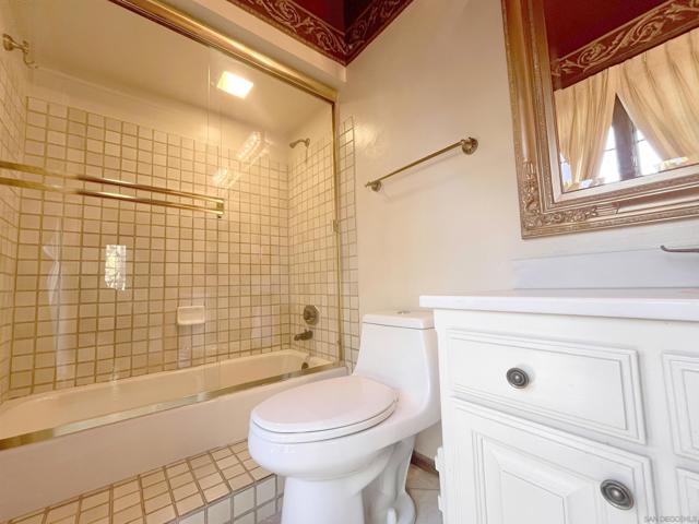 8640 Villa La Jolla Drive, San Diego, California 92037, 2 Bedrooms Bedrooms, ,2 BathroomsBathrooms,Condominium,For Sale,Villa La Jolla Drive,250001392SD