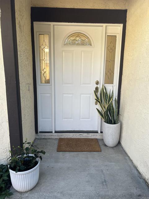 Detail Gallery Image 2 of 21 For 2265 Amber Ln, Escondido,  CA 92026 - 3 Beds | 2 Baths