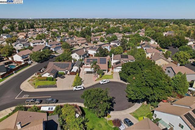 1429 BLUESAGE COURT, Tracy CA: https://media.crmls.org/mediaz/443f728b-e1fd-469c-b618-c277d106f2cd.jpg