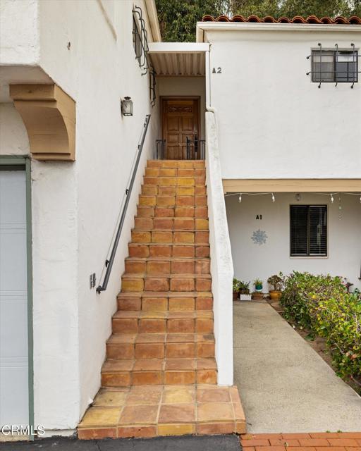 521 E Anapamu Street, Santa Barbara CA: https://media.crmls.org/mediaz/443fa558-498f-4fd4-9a30-97a8444303d2.jpg