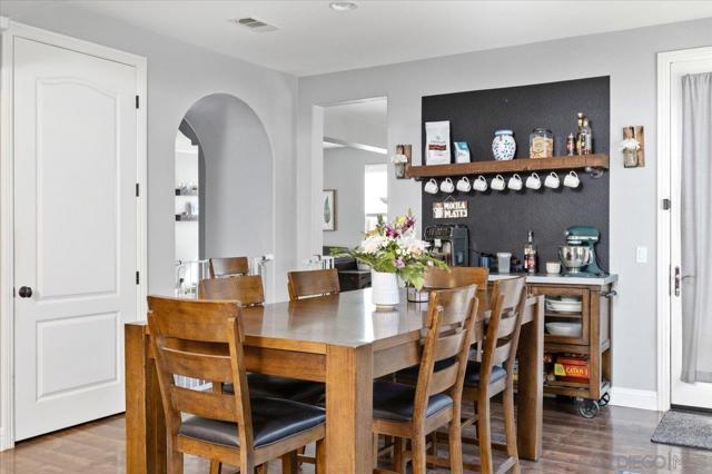 864 Orion Way, San Marcos CA: https://media.crmls.org/mediaz/444002ef-3e8c-4f9a-b8c5-3eb7fb0bc863.jpg