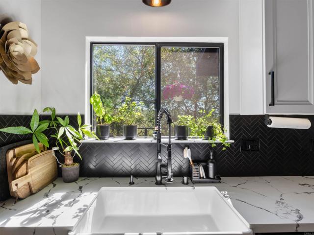 20790 Fortuna Del Norte, Escondido CA: https://media.crmls.org/mediaz/44400d6a-3cb4-4988-8a9d-c3755e1ab589.jpg