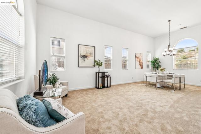 4576 Benton St, Antioch CA: https://media.crmls.org/mediaz/444158d3-3b60-453c-abd1-c8cda53818fe.jpg