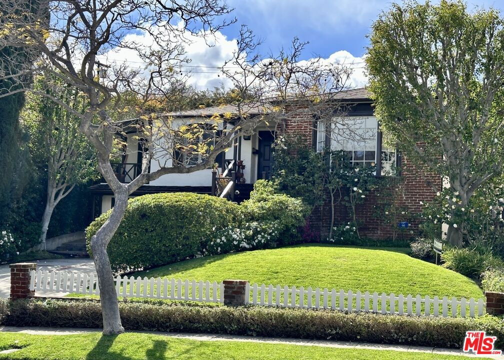 1343 Holmby Avenue, Los Angeles, CA 90024