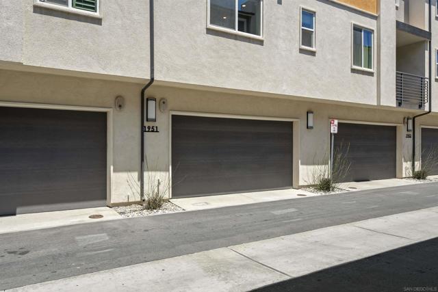 1951 Pavilion Lane, Chula Vista CA: https://media.crmls.org/mediaz/444321d3-7da0-47d3-8413-163a11b9bf7e.jpg