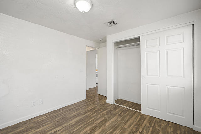 73345 Royal Palm Drive, Palm Desert CA: https://media.crmls.org/mediaz/444362d5-9129-4602-9bef-b7dc6ee2520e.jpg