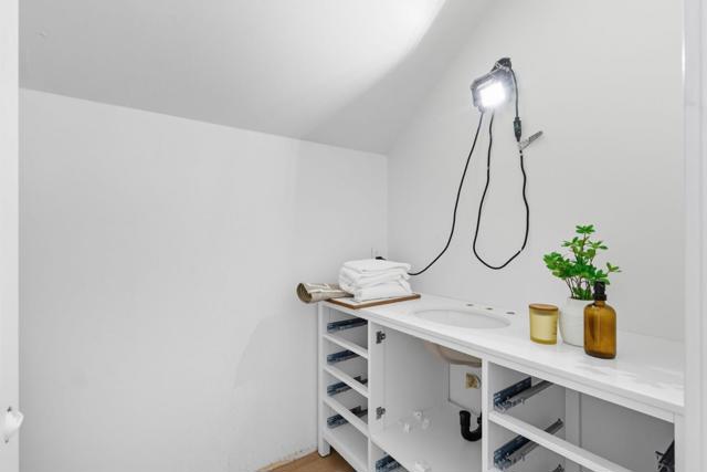 1640 Amhurst Way, Concord CA: https://media.crmls.org/mediaz/4443a88a-83db-45aa-afd2-900b4aa3f3d5.jpg