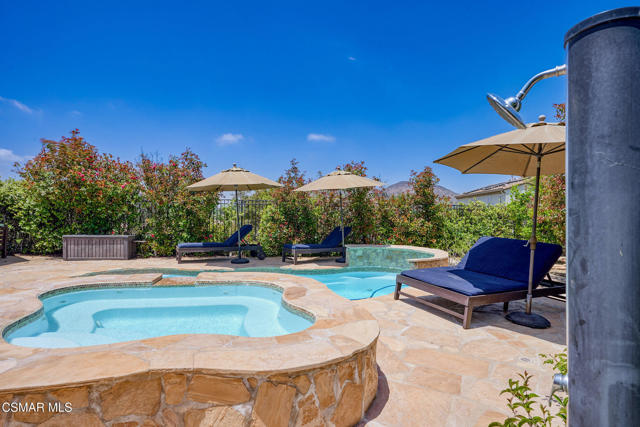 650 Astera Court, Newbury Park CA: https://media.crmls.org/mediaz/44443ae0-363e-4eb9-861b-6518bf509a51.jpg
