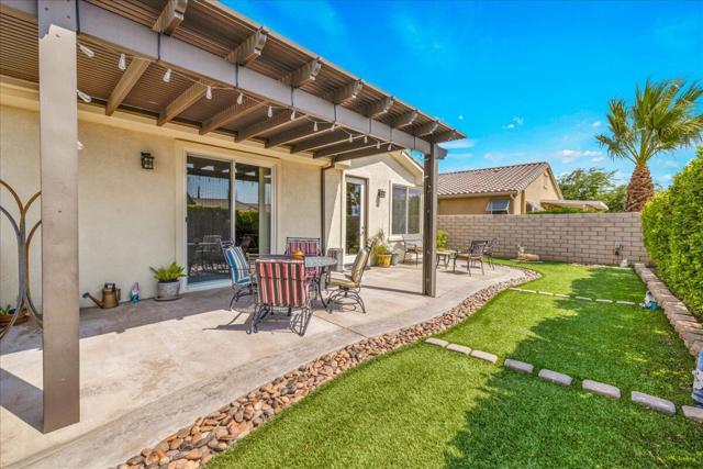 3854 Blue Sky Way, Palm Springs CA: https://media.crmls.org/mediaz/444441cb-1625-4c20-920f-5a9eabfb606c.jpg