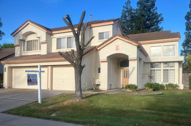 9440 Medstead Way, Elk Grove CA: https://media.crmls.org/mediaz/4444466d-1585-4874-9e8b-8a0d3ad1feb3.jpg