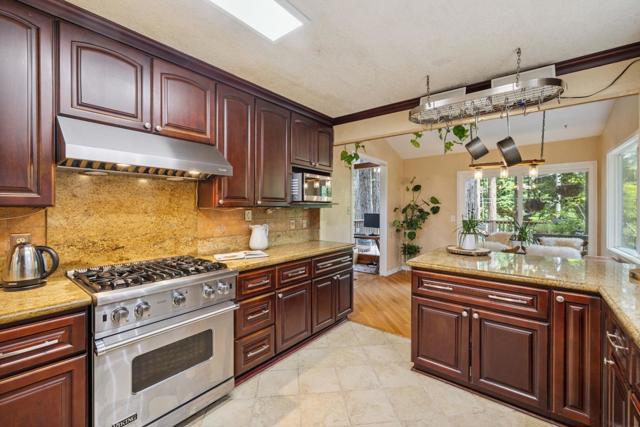 17520 Comanche Trail, Los Gatos CA: https://media.crmls.org/mediaz/4444ec7e-5a8f-48b6-9cc5-d65b6d7adfdd.jpg
