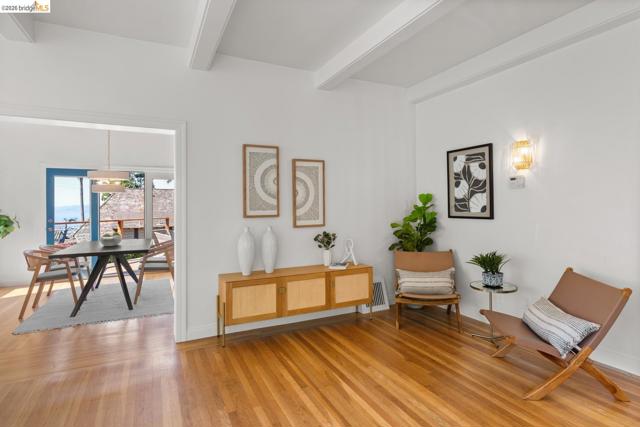 758 Spruce St, Berkeley CA: https://media.crmls.org/mediaz/4445550f-f6bf-4bb1-9a10-776824bd8dc9.jpg