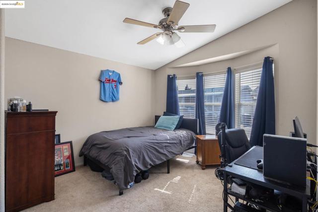 16711 Marsh Creek Rd, Clayton CA: https://media.crmls.org/mediaz/44455d97-1f24-4f63-a8b8-b7d141f500cd.jpg