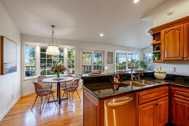 7 Clubhouse Road, Santa Cruz CA: https://media.crmls.org/mediaz/44456496-3bec-4b90-82b3-8b797f66f93c.jpg